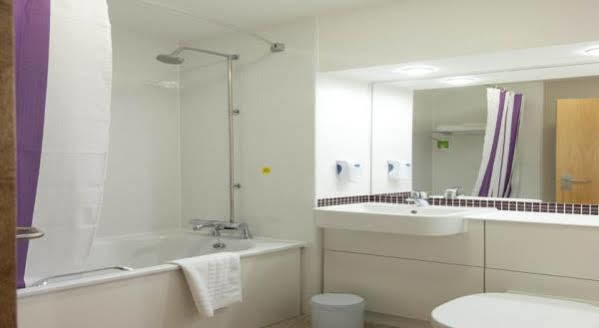 Premier Inn Leeds City Centre Bagian luar foto
